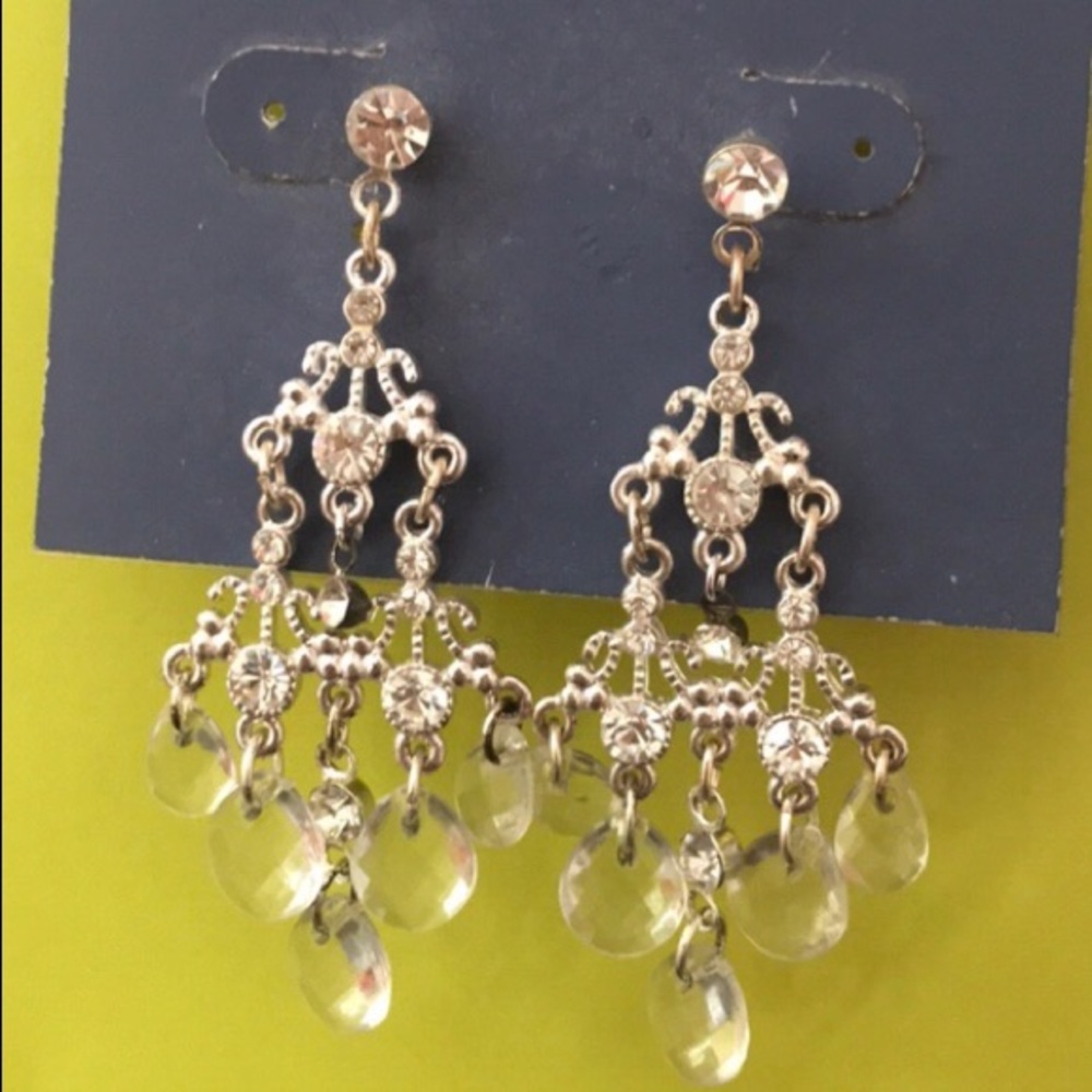 Chandelier earrings